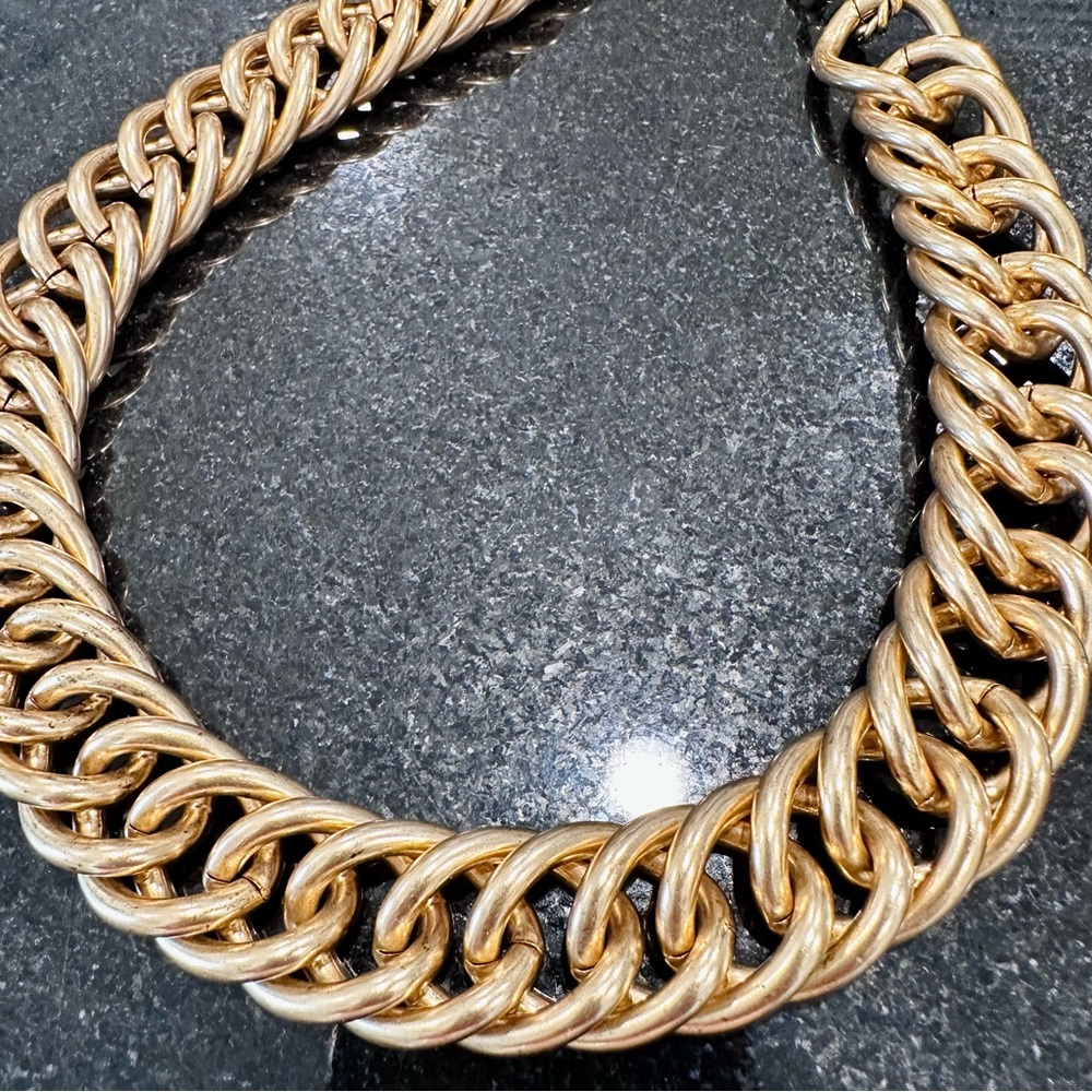 Elizabeth Cole Chunky Gold Link Statement Necklace - Picture 7 of 16